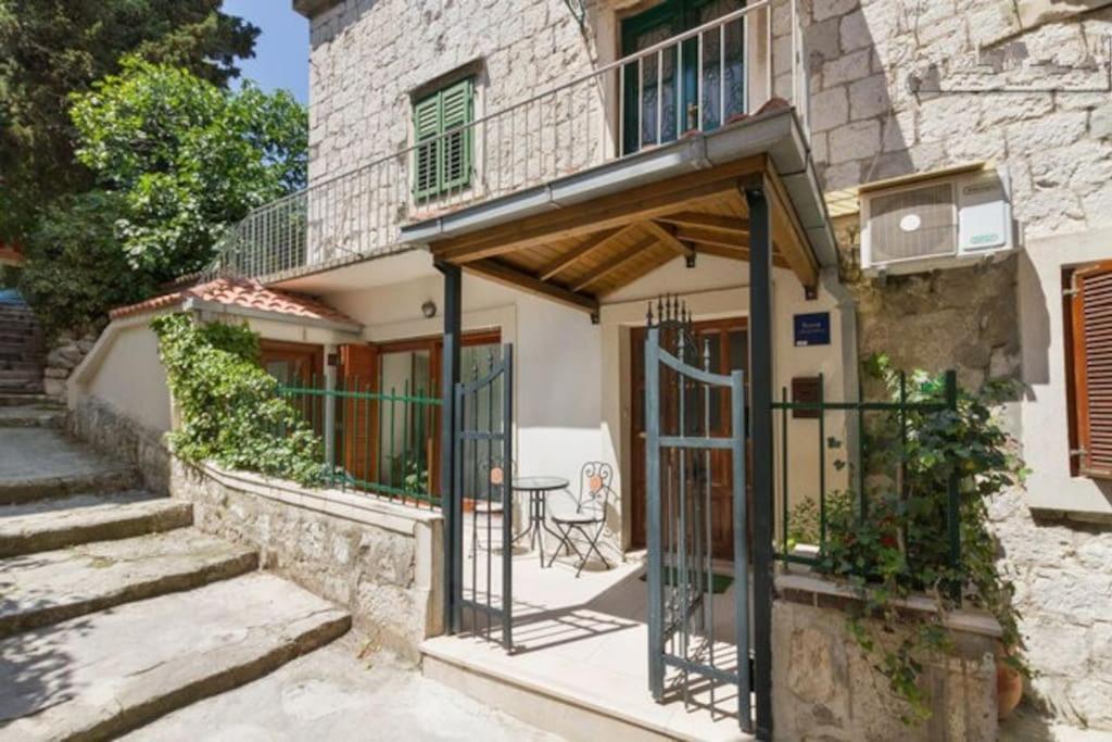 Old Town Apartment Split Exterior photo